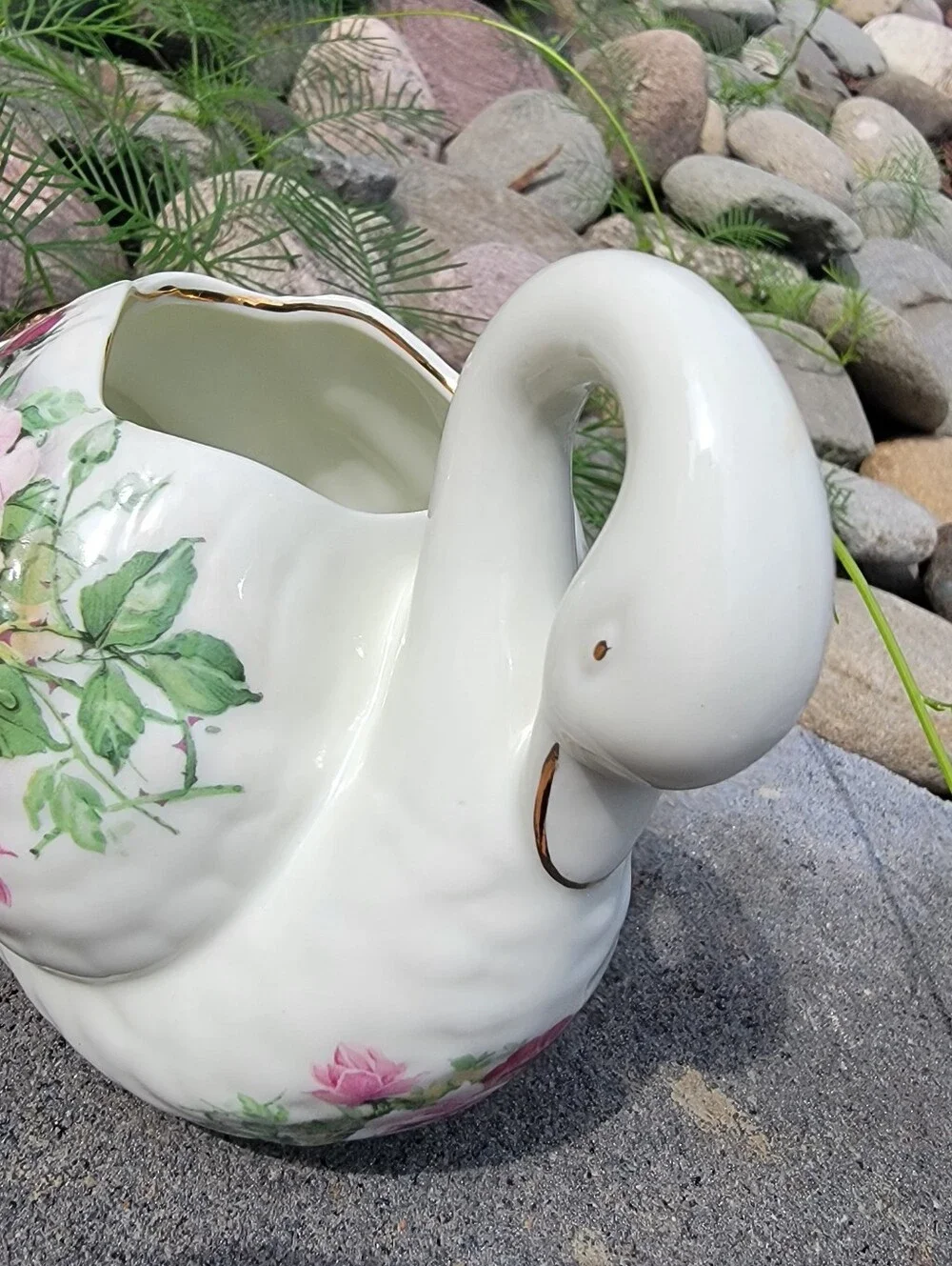 Vintage Formalities By Baum Bros. Porcelain Swan Figurine Planter Pink/Red Roses